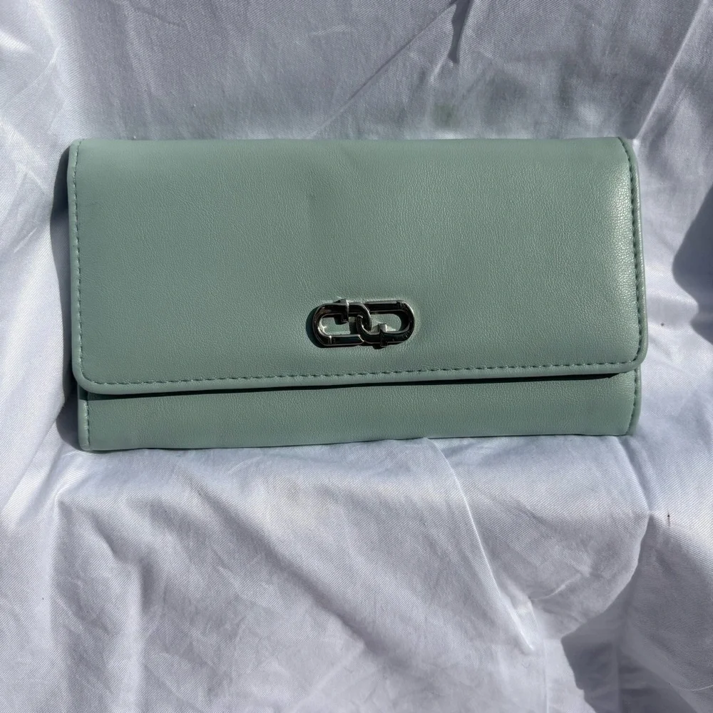 Green Wallet with Infinity Clasp